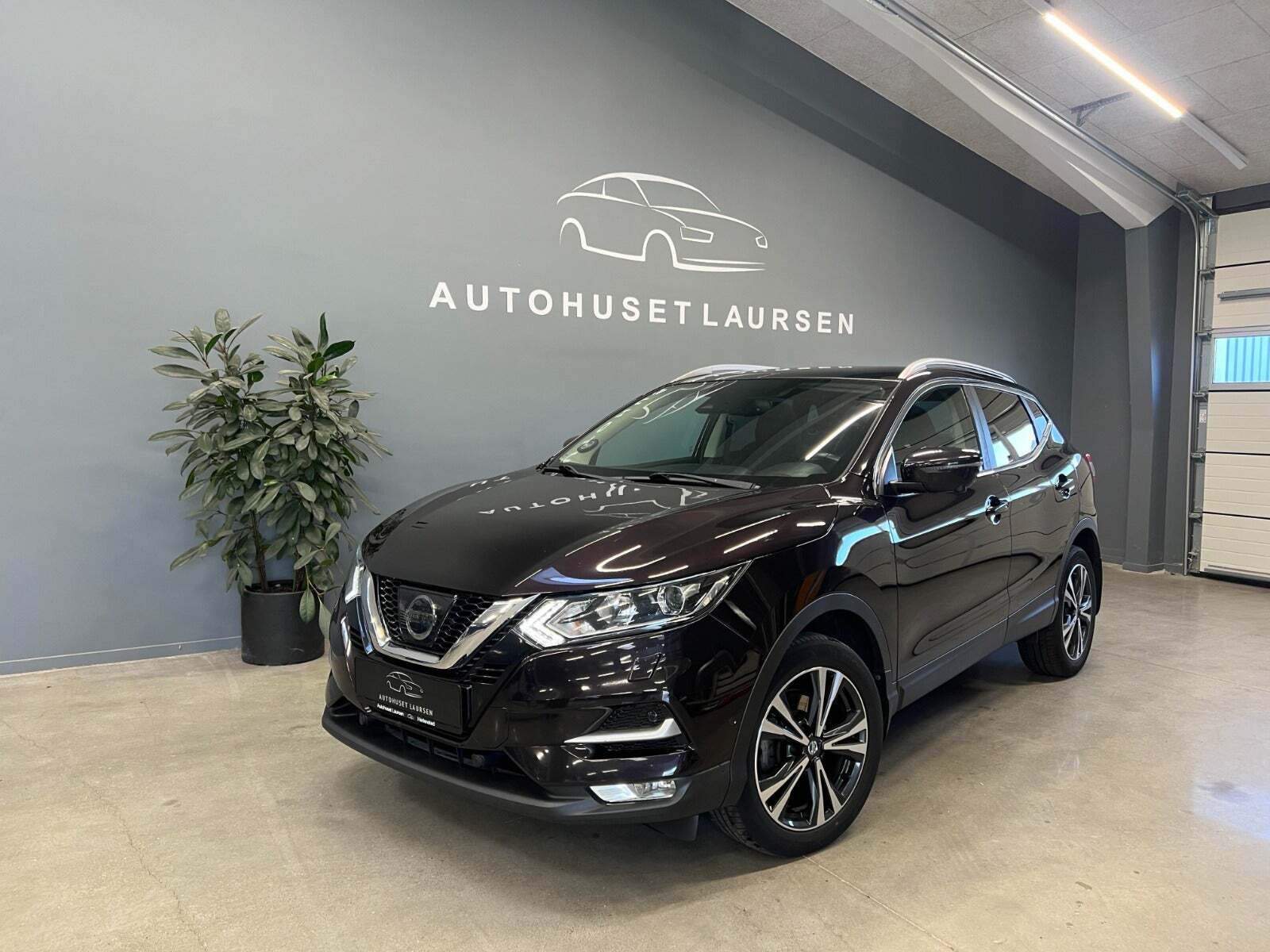 Sort Nissan Qashqai fra 2018