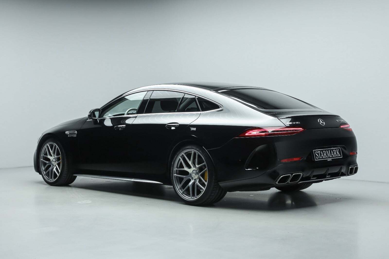 Grå Mercedes AMG GT 63 S fra 2022