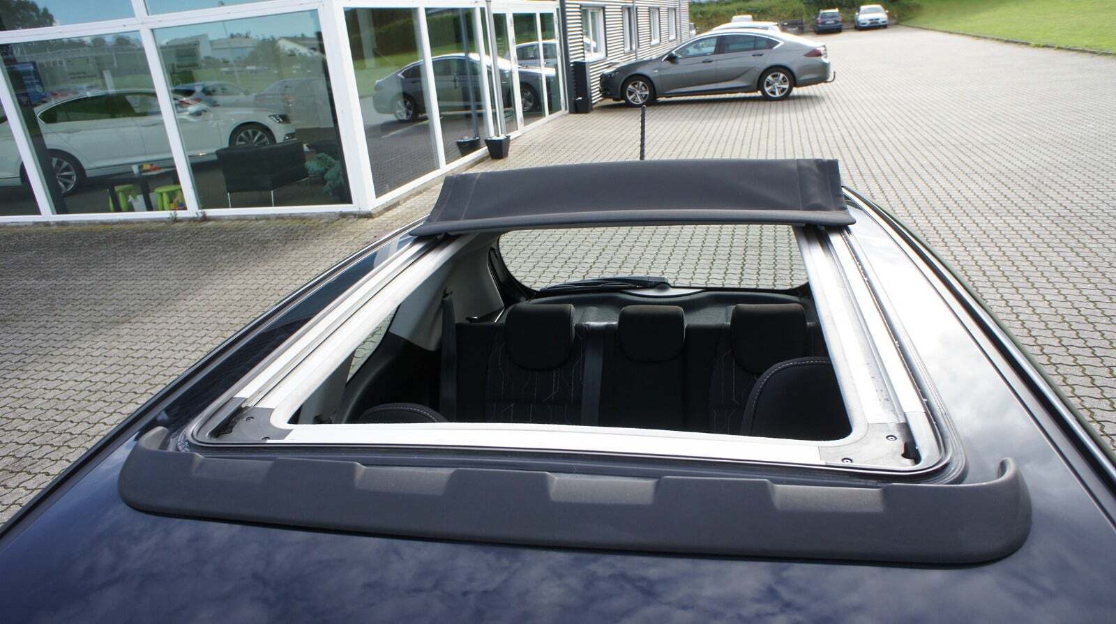 Grå Kia Picanto fra 2014