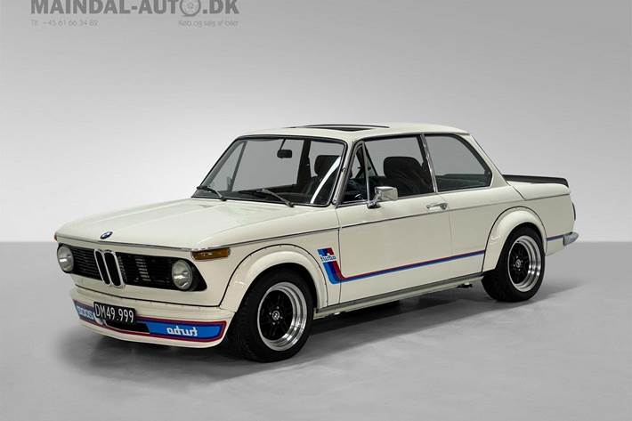 Hvid BMW 2002 fra 1974