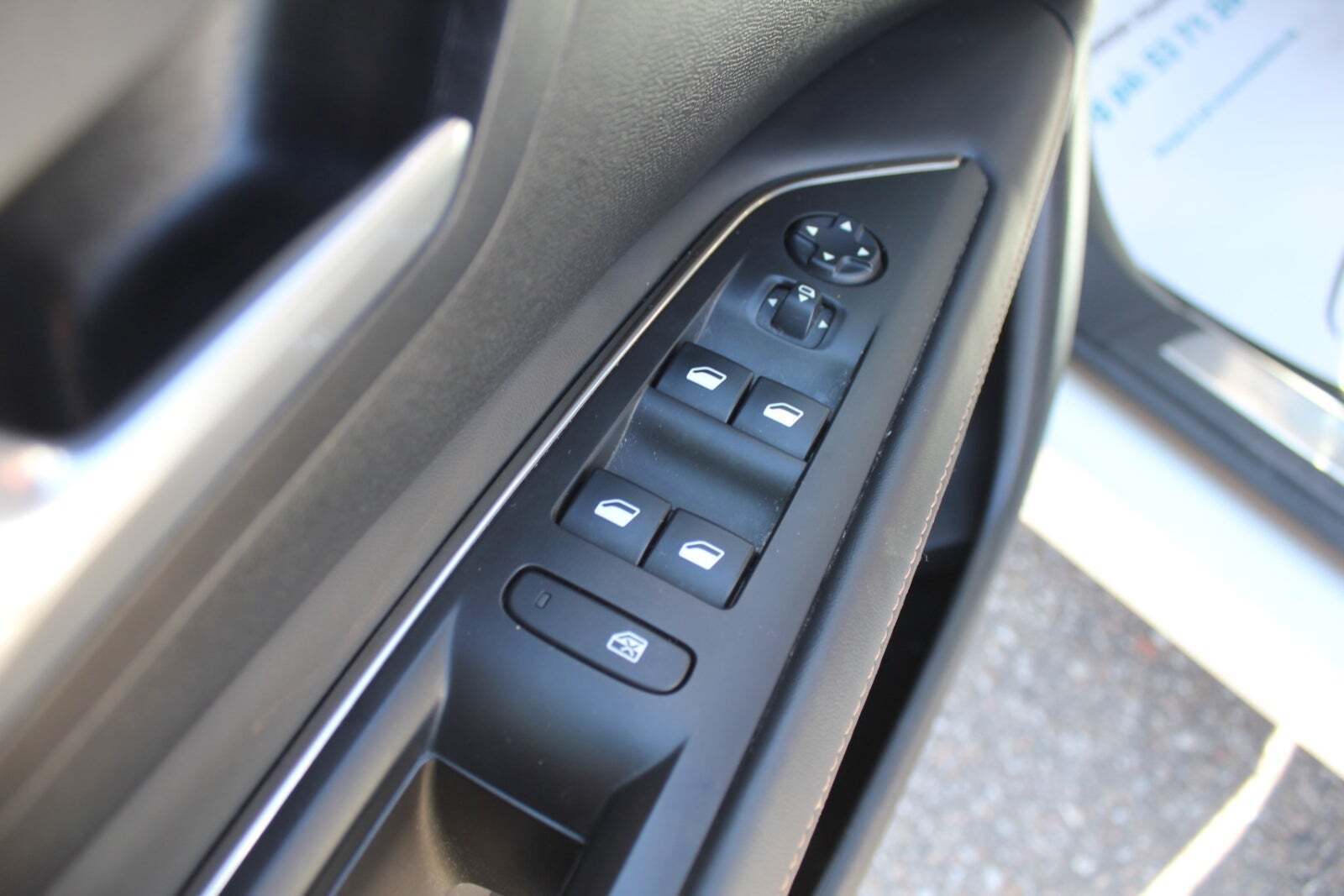 Hvid Peugeot 3008 fra 2017