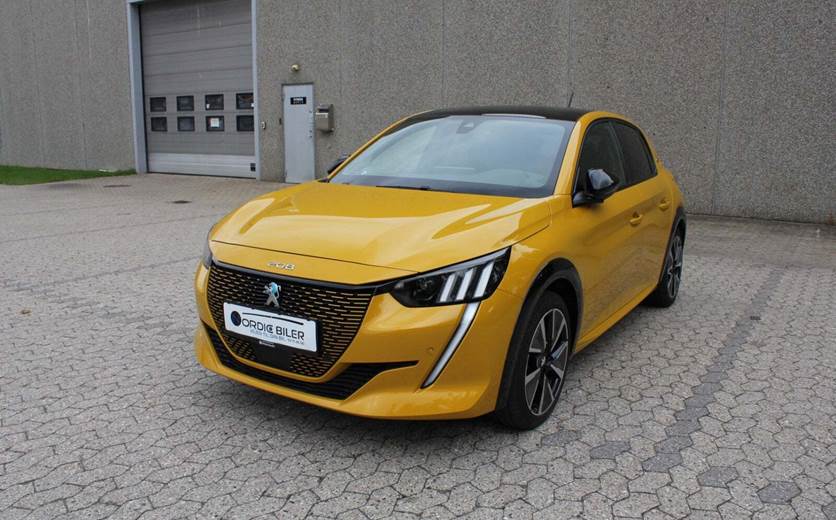 Peugeot e-208