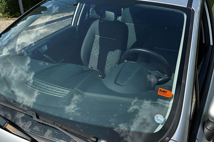 Grå Ford Fiesta fra 2011