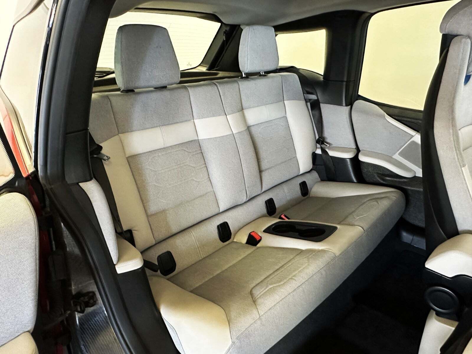 BMW i3s