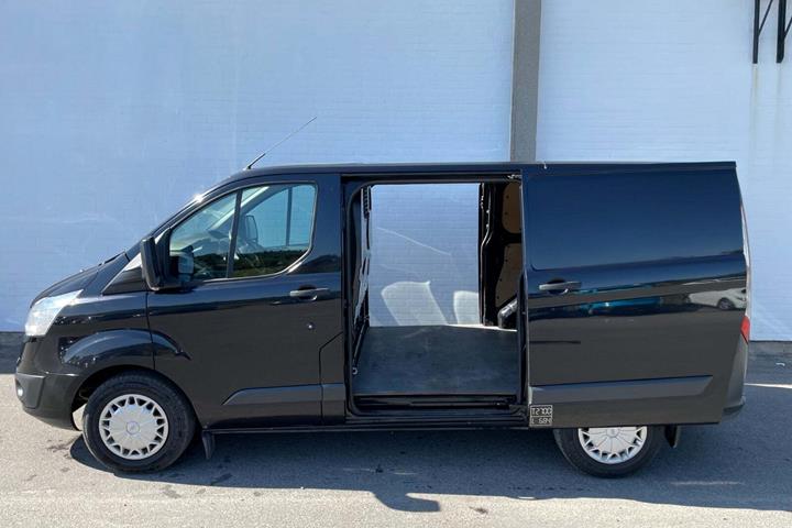 Grå Ford Transit Custom 270S fra 2014