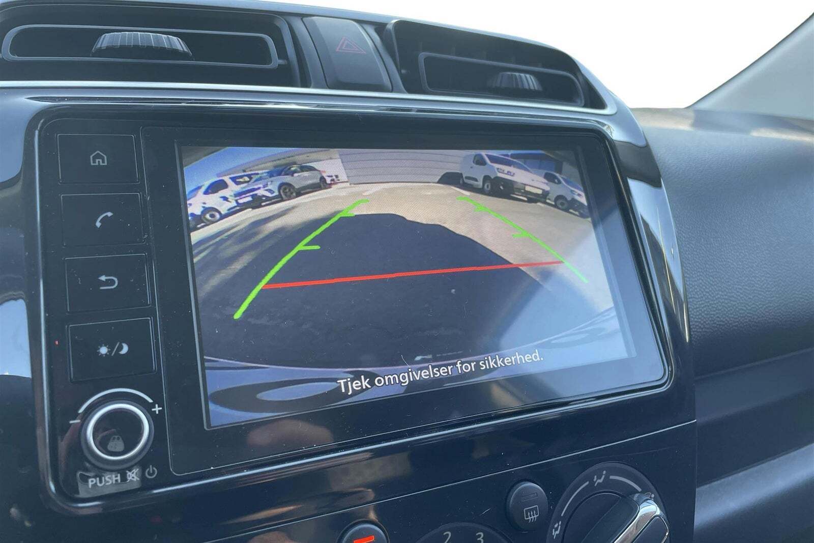 Hvid Mitsubishi Space Star fra 2023