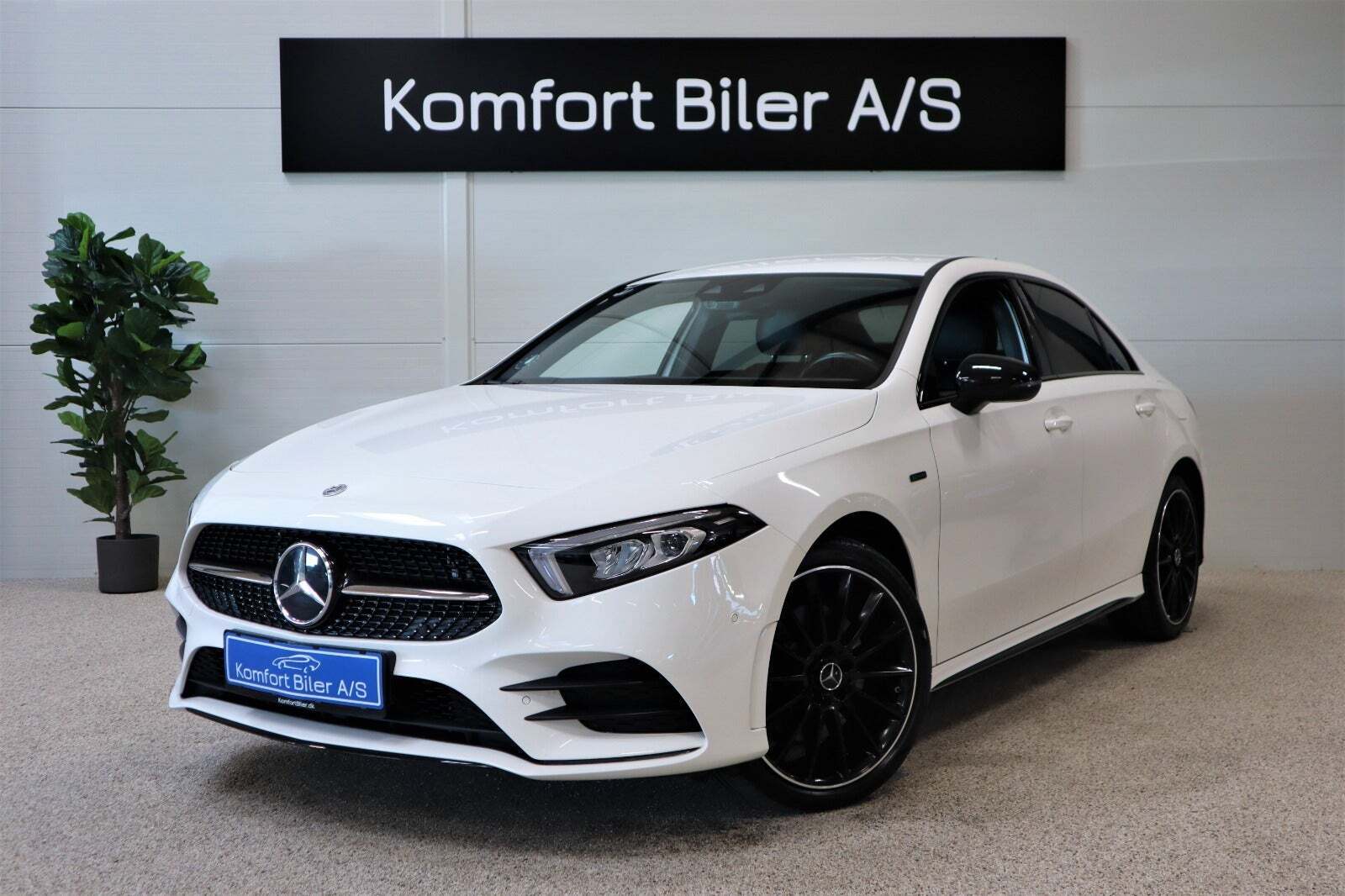 Hvid Mercedes A250 e fra 2021