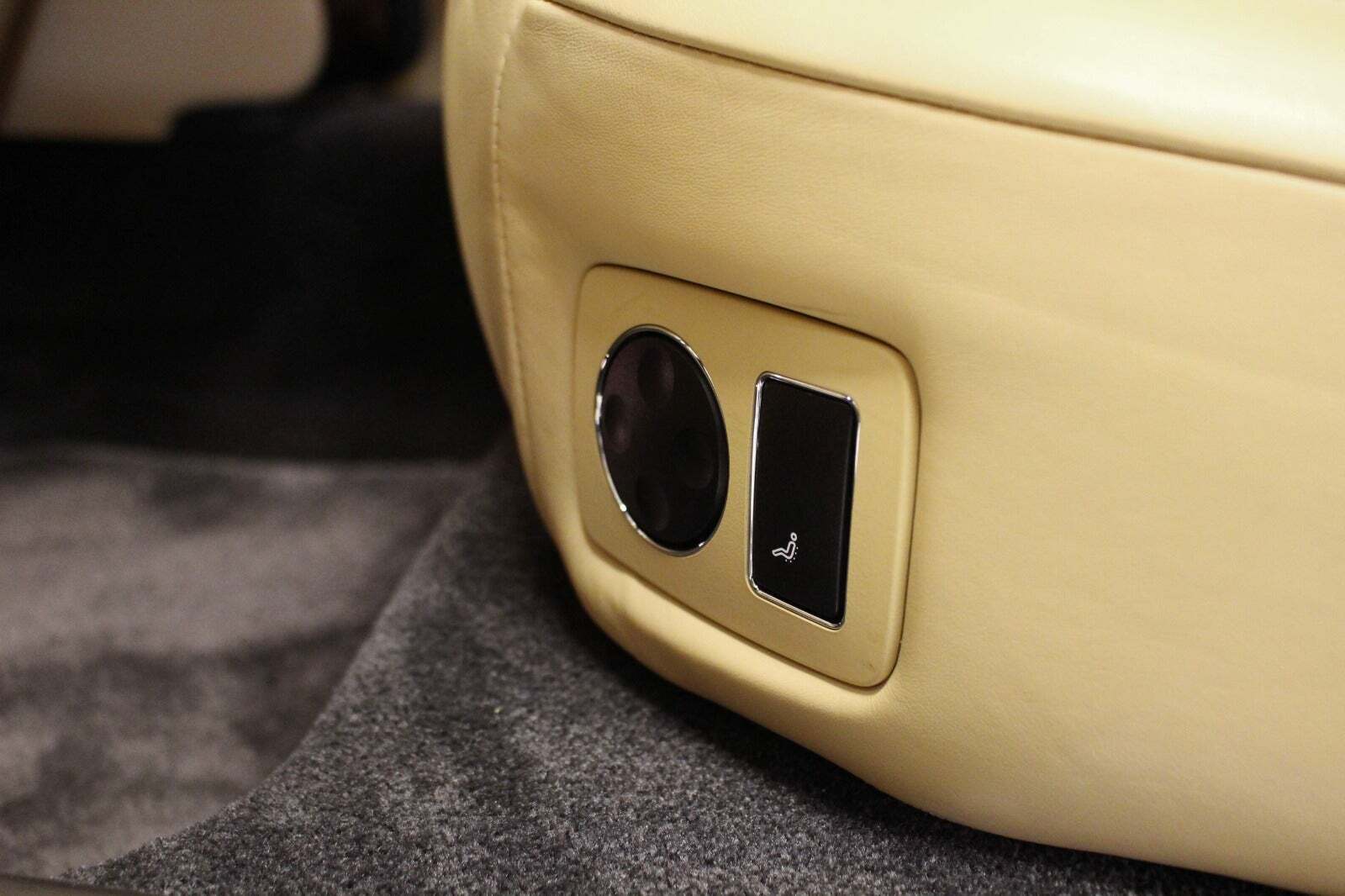 Grå Bentley Continental Flying Spur fra 2008