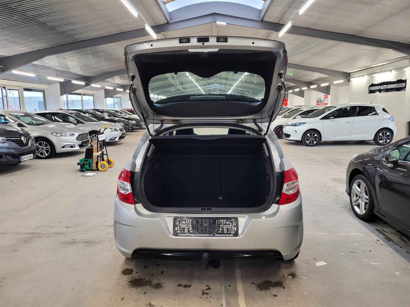 Grå Citroën C4 fra 2012