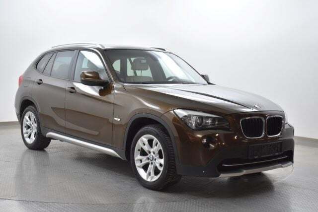 Beige BMW X1 fra 2010