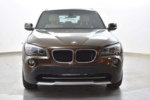Beige BMW X1 fra 2010