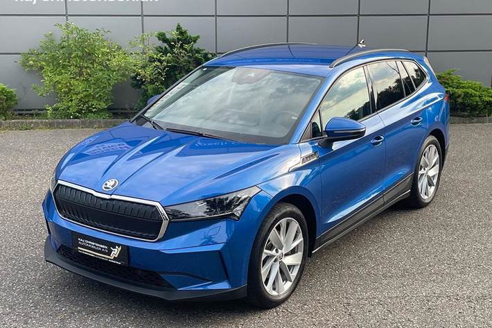 Blå Skoda Enyaq iV fra 2021