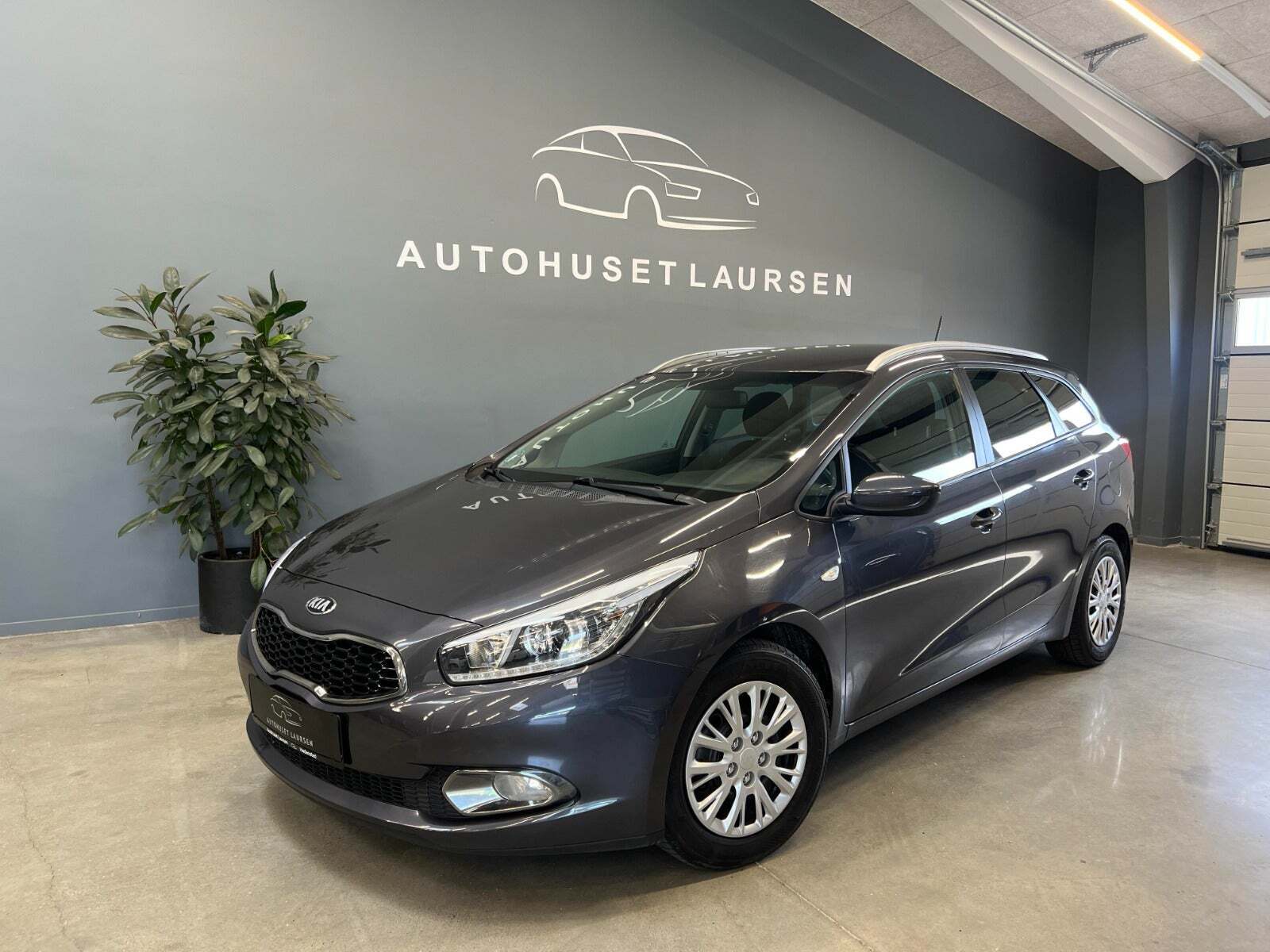 Grå Kia Ceed fra 2014