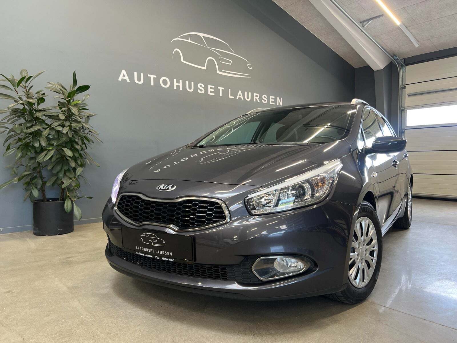 Grå Kia Ceed fra 2014