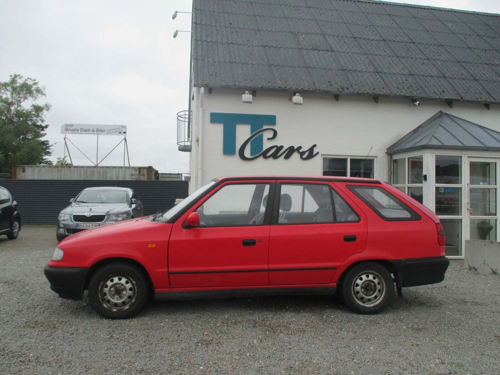 Rød Skoda Felicia fra 1997