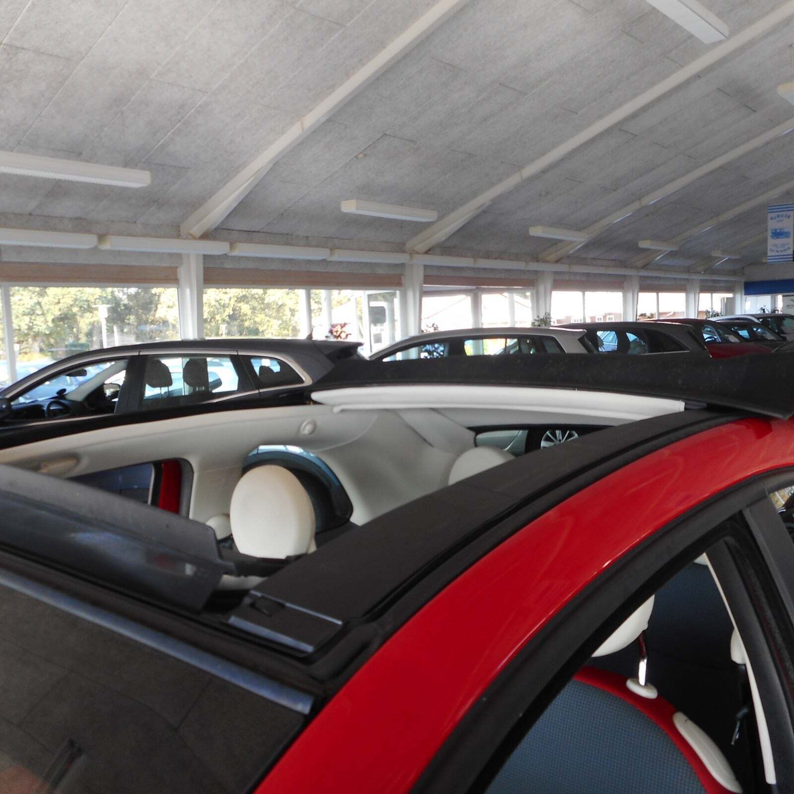Rød Fiat 500C fra 2014