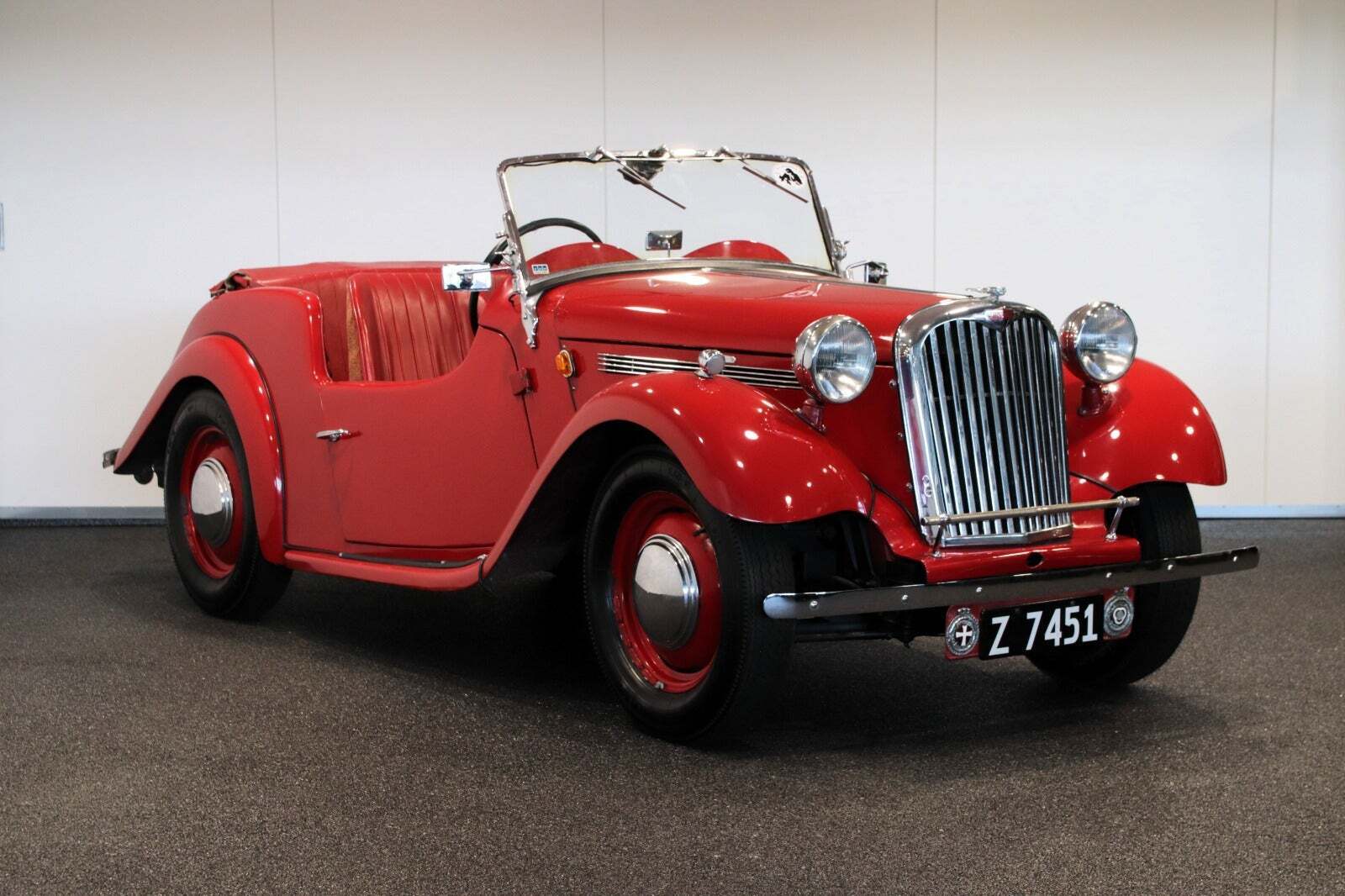 Rød Singer Nine fra 1951 set udefra