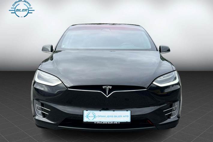 Sort Tesla Model X fra 2017