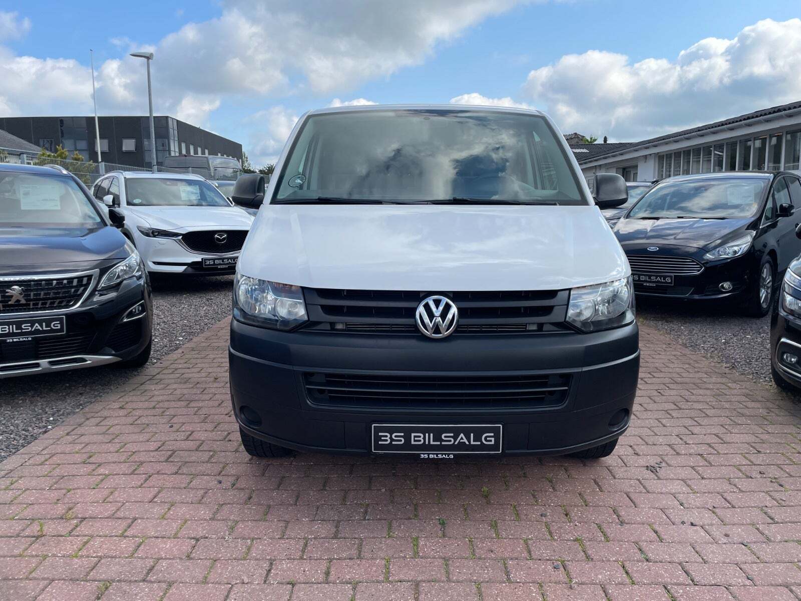Hvid VW Transporter fra 2015