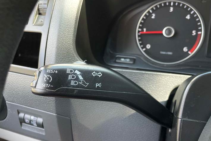 Hvid VW Transporter fra 2015