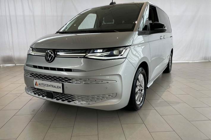 Grå VW Multivan fra 2023