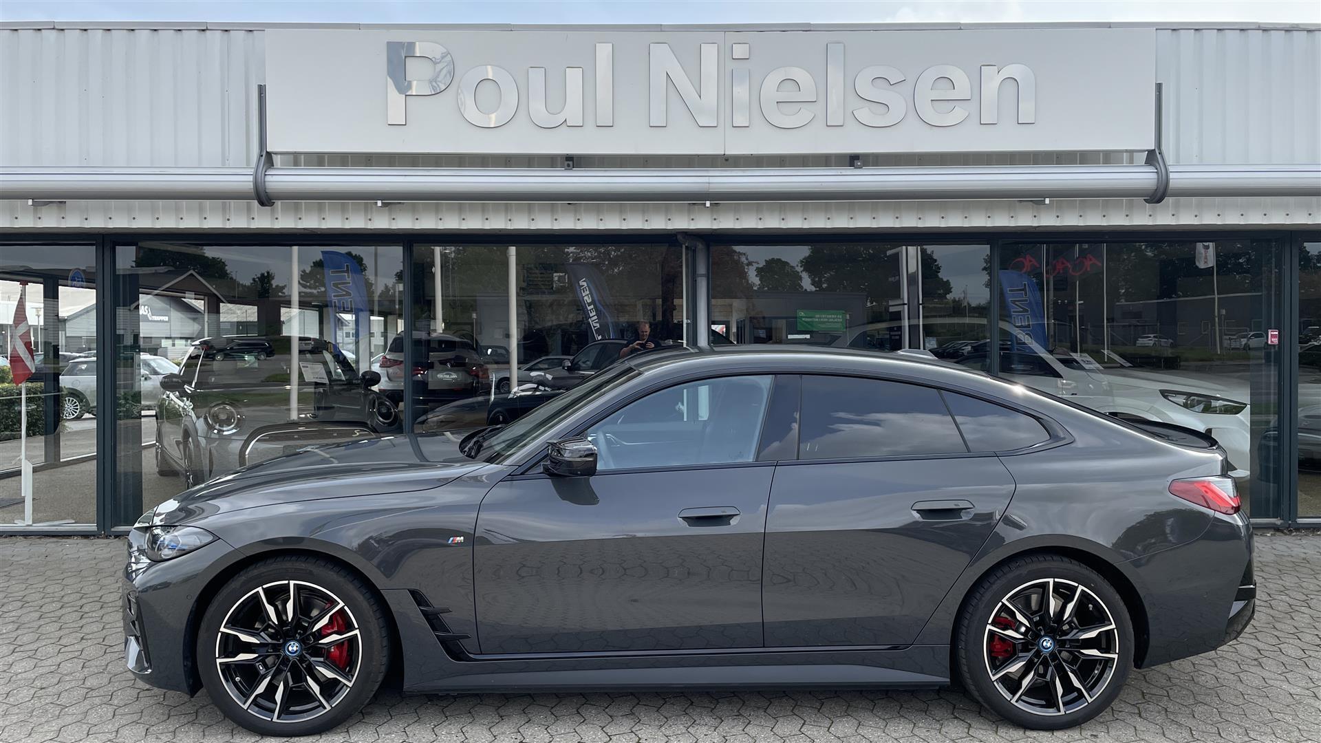 Grå BMW i4 fra 2022