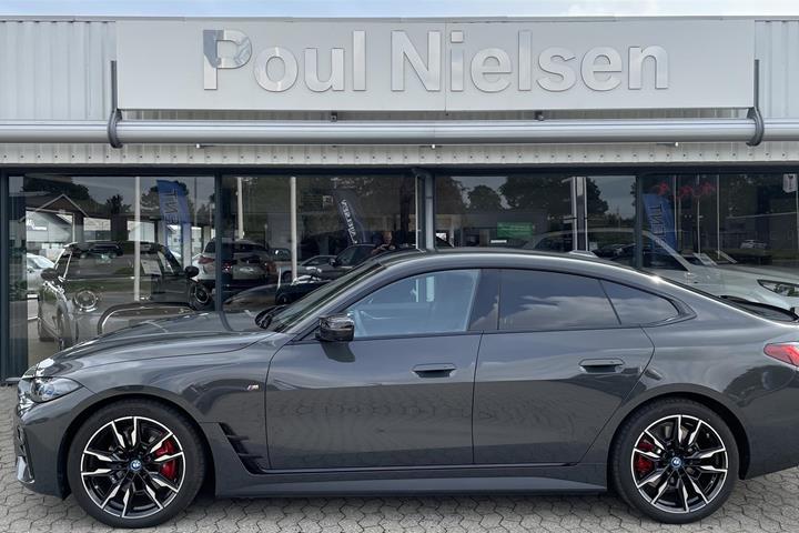 Grå BMW i4 fra 2022