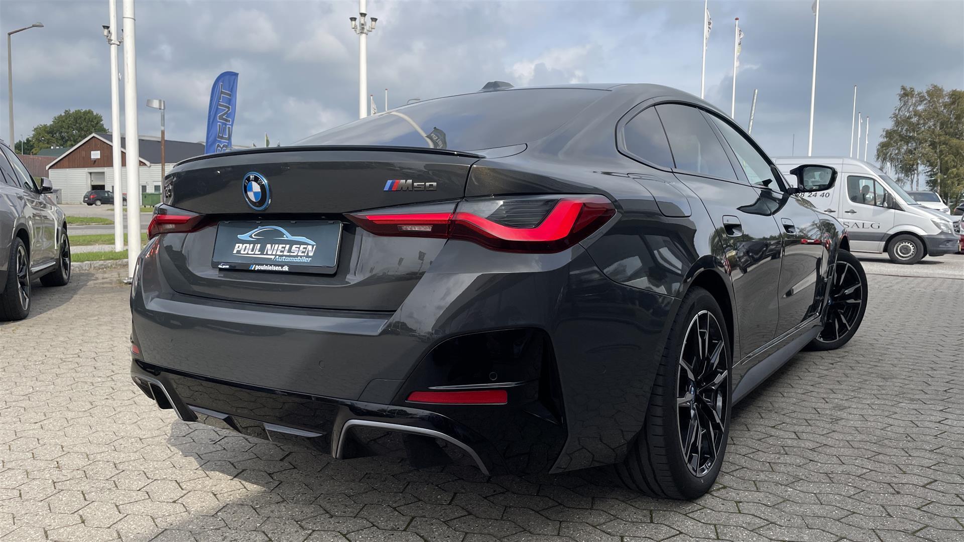 Grå BMW i4 fra 2022