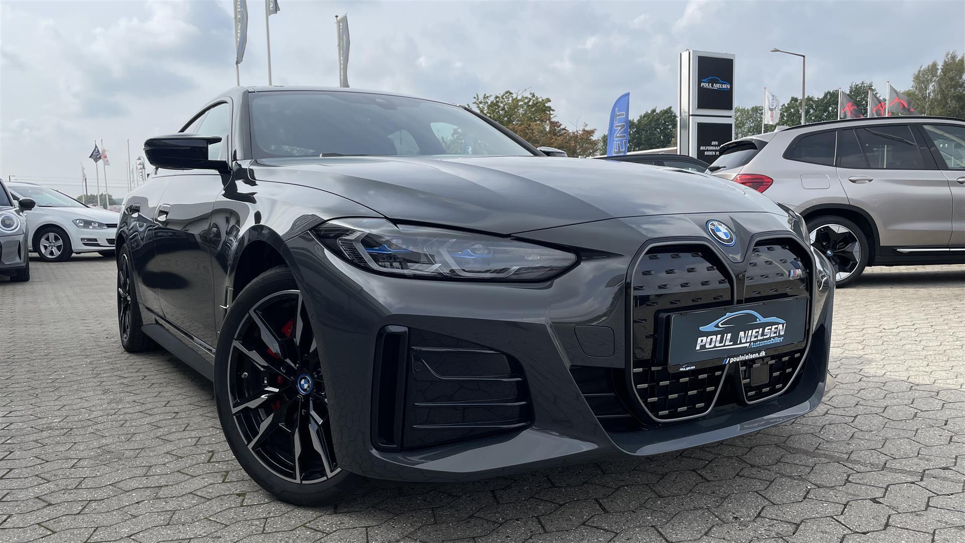 Grå BMW i4 fra 2022