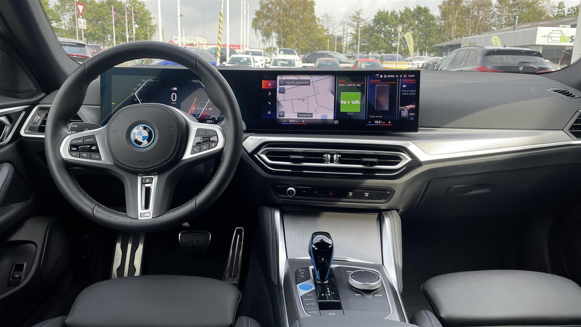 Grå BMW i4 fra 2022