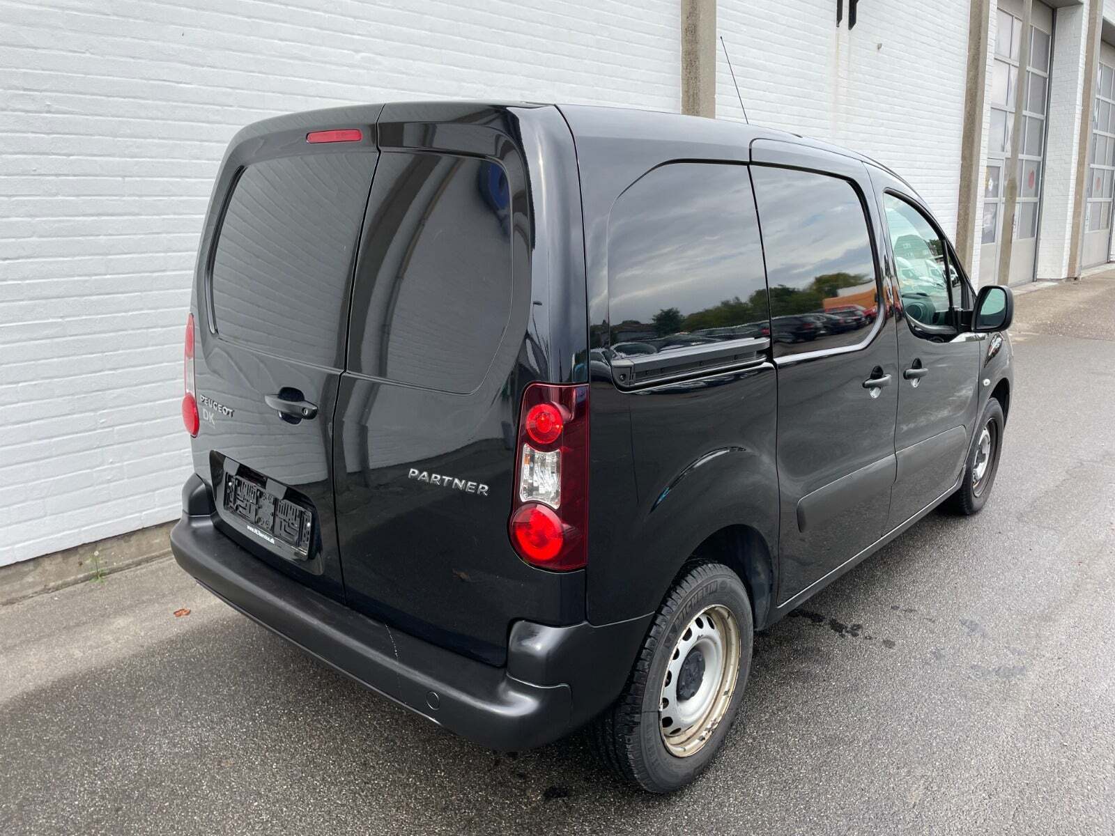 Sort Peugeot Partner fra 2018