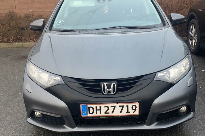 Grå Honda Civic fra 2015