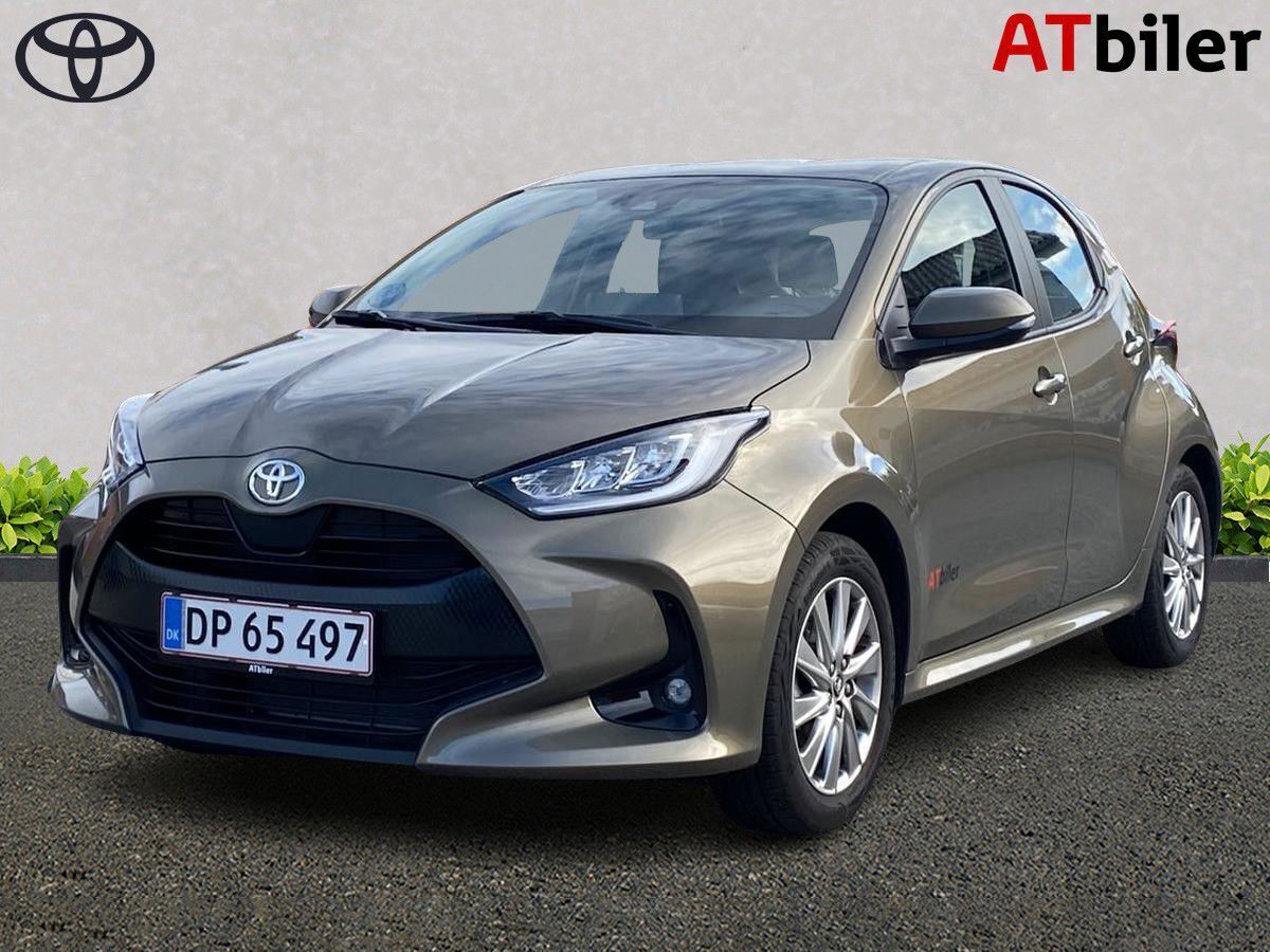 Bronze Toyota Yaris fra 2023