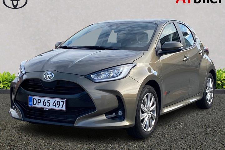 Bronze Toyota Yaris fra 2023