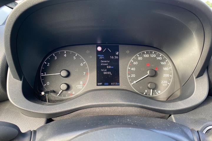 Bronze Toyota Yaris fra 2023