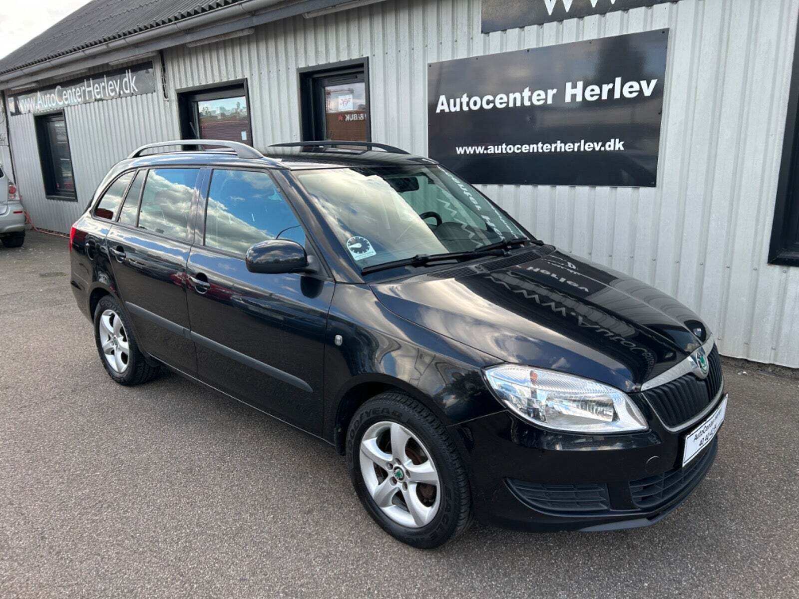 Sort Skoda Fabia fra 2012