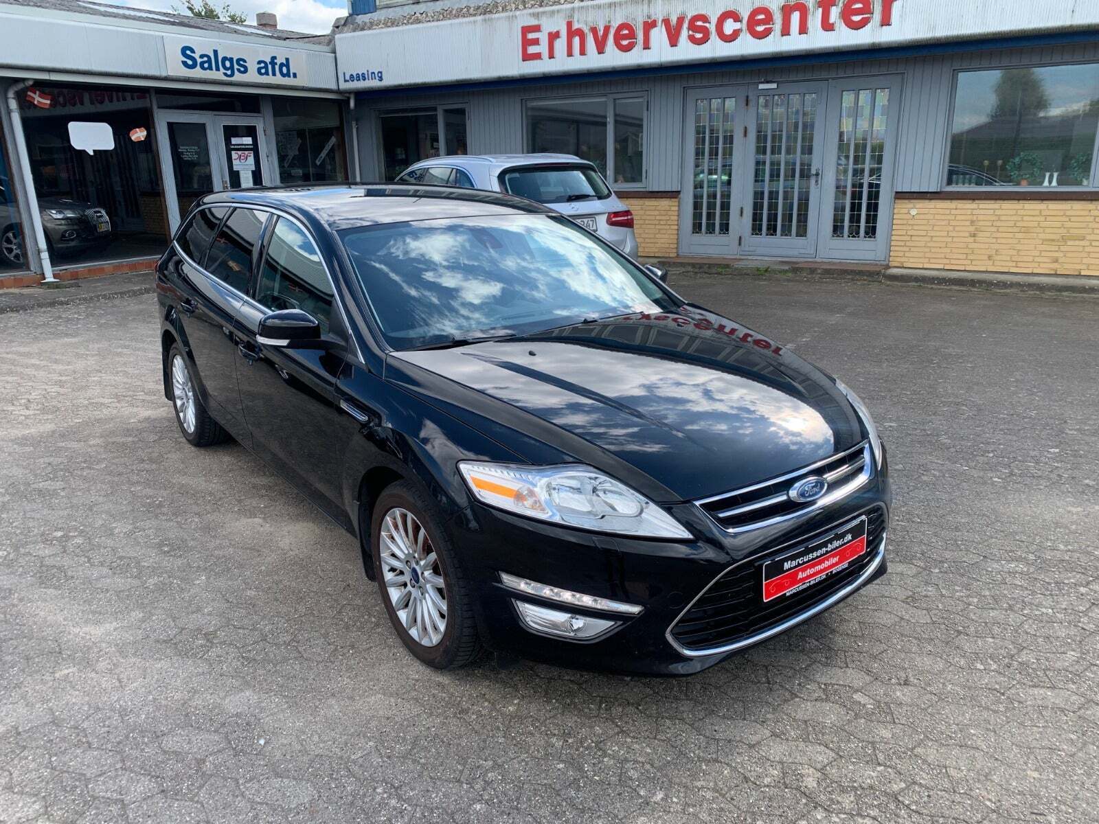 Sort Ford Mondeo fra 2012