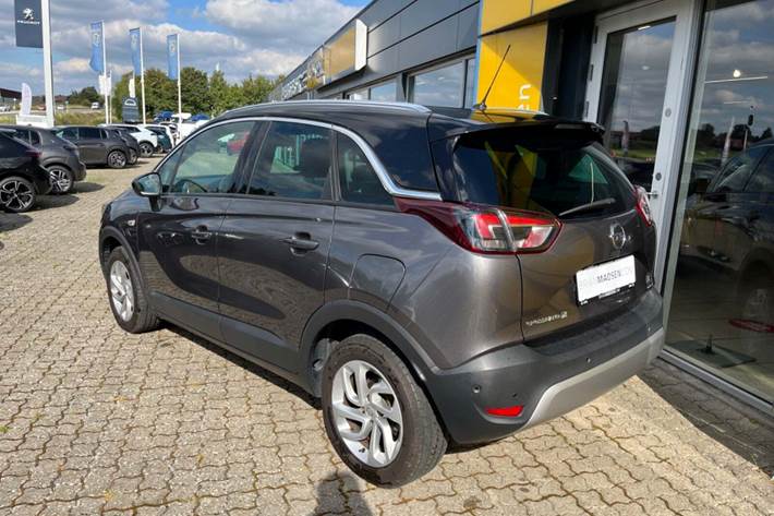 Grå Opel Crossland X fra 2019