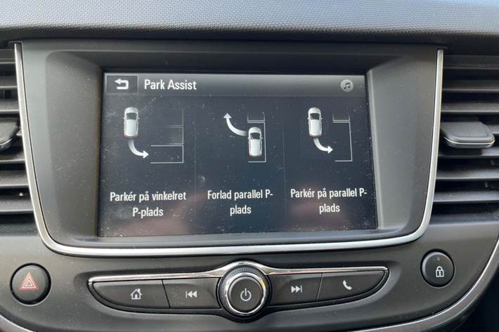 Grå Opel Crossland X fra 2019