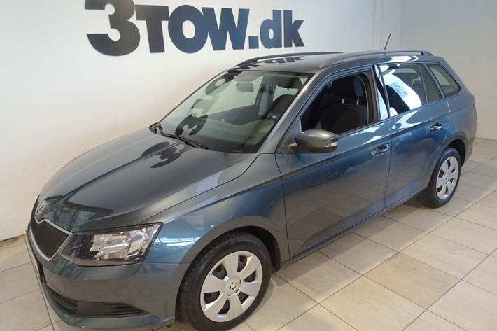 Grå Skoda Fabia fra 2017