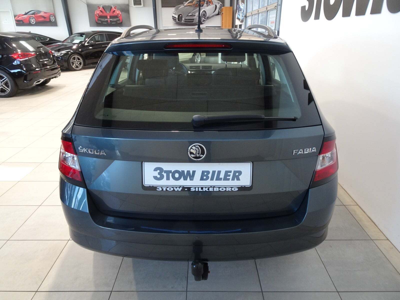 Grå Skoda Fabia fra 2017