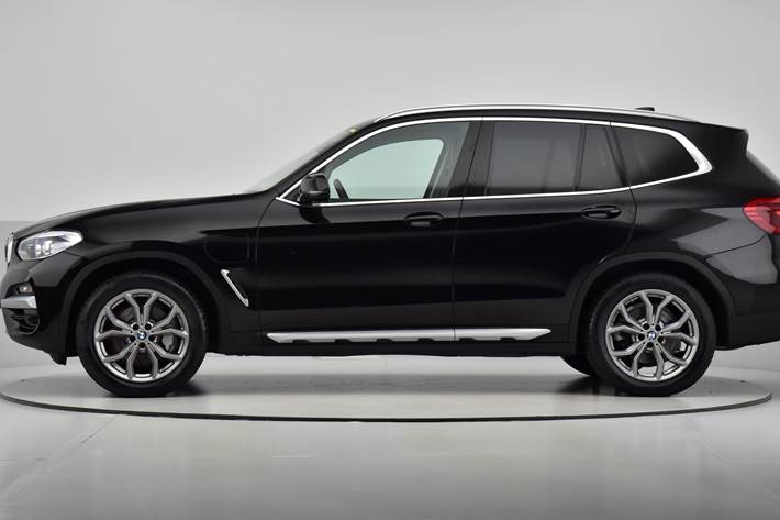 Sort BMW X3 fra 2020