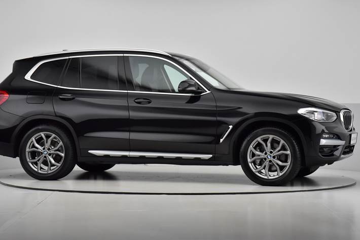 Sort BMW X3 fra 2020