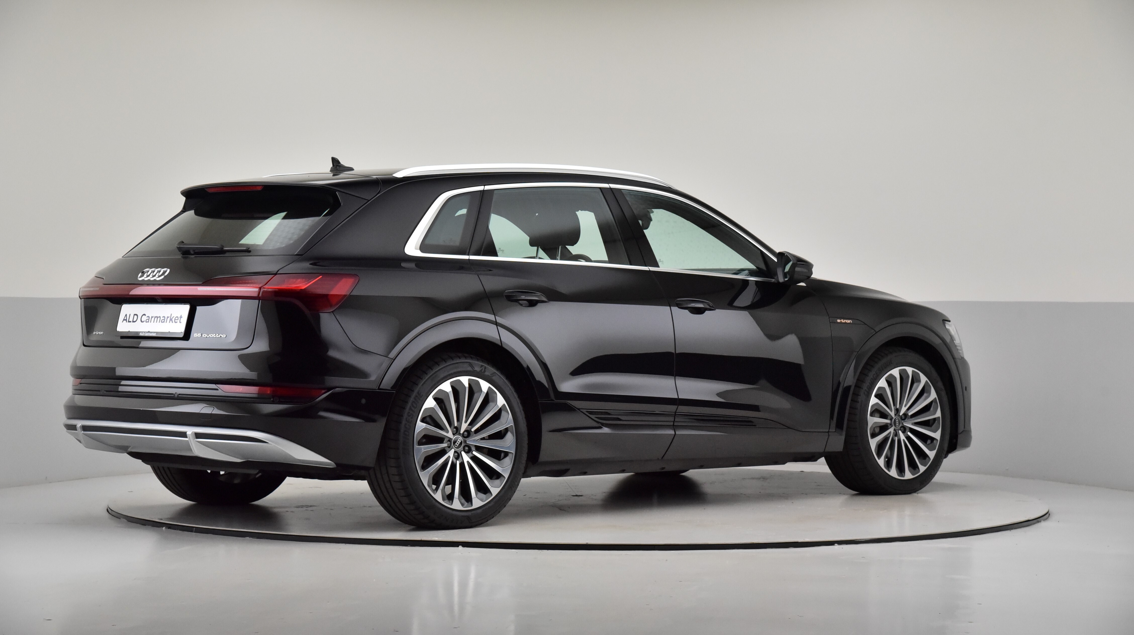 Sort Audi e-tron fra 2021
