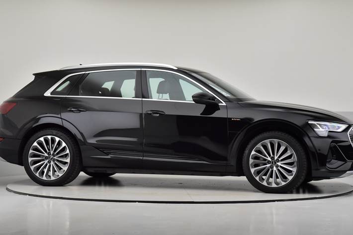 Sort Audi e-tron fra 2021
