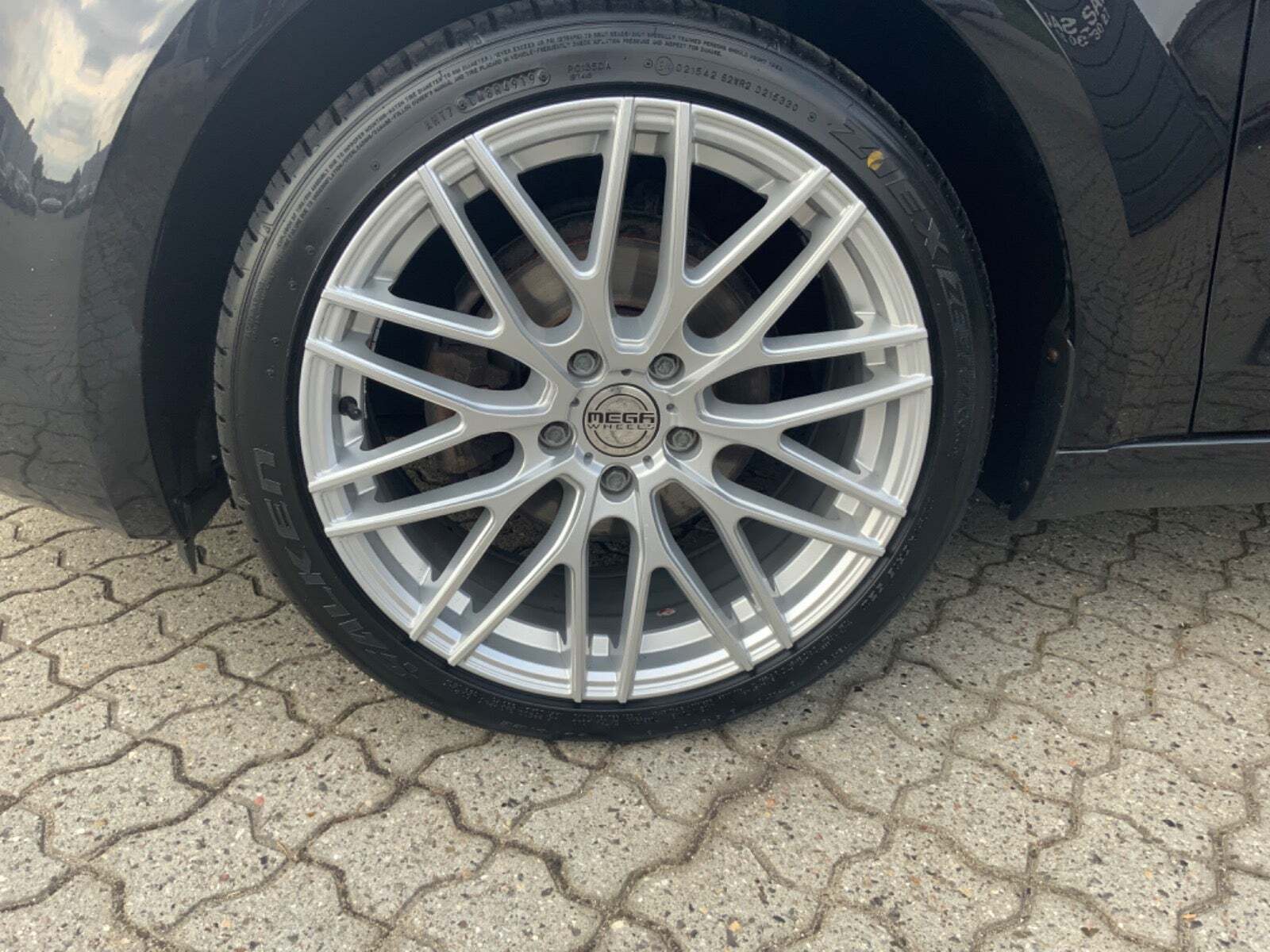 Sort Skoda Octavia fra 2017