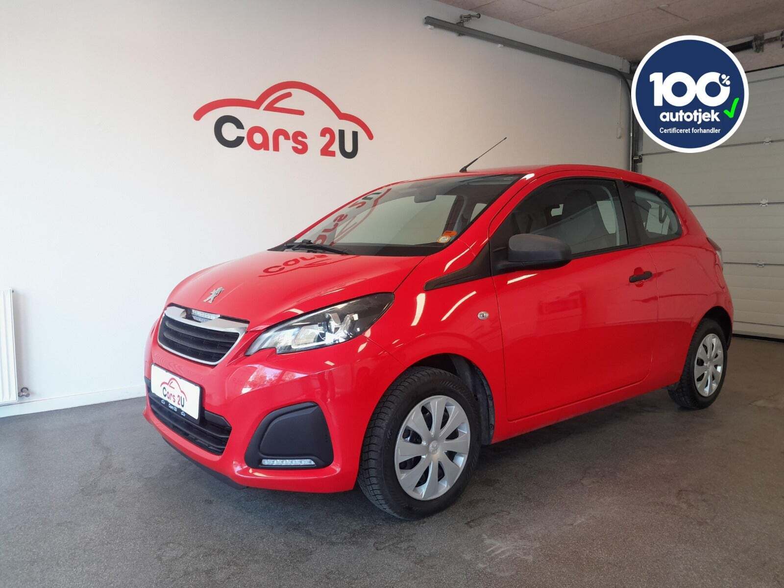Rød Peugeot 108 fra 2014