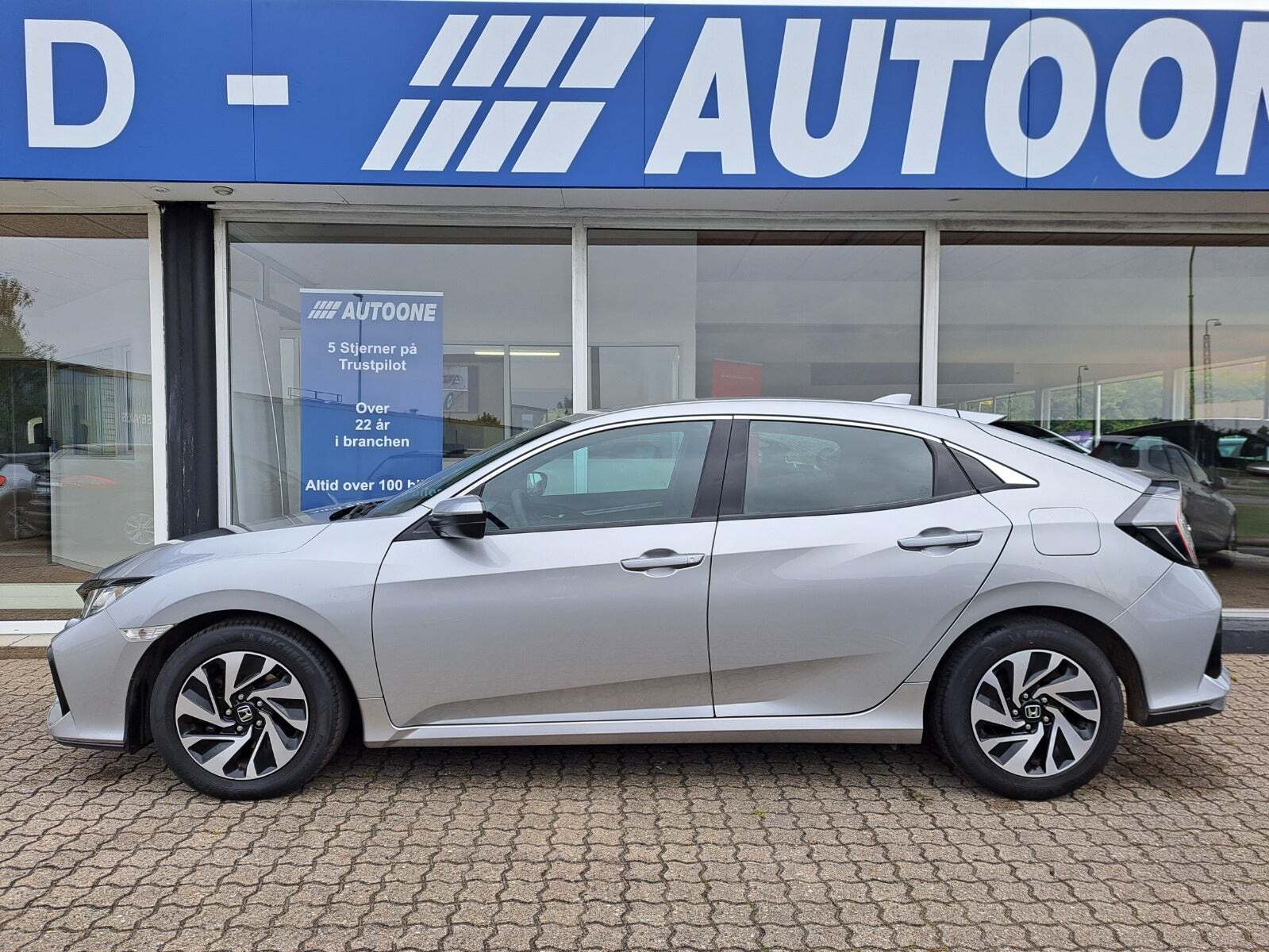 Grå Honda Civic fra 2017