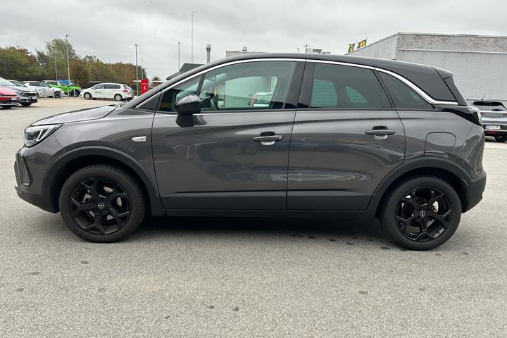 Grå Opel Crossland fra 2023