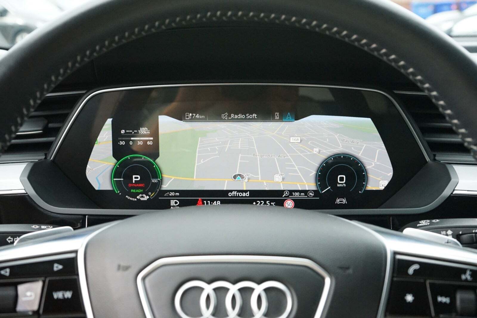 Grå Audi e-tron fra 2020